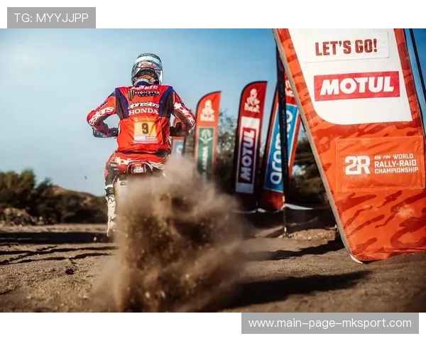 拉力车队进行碎石路段训练，车辆稳定性增强